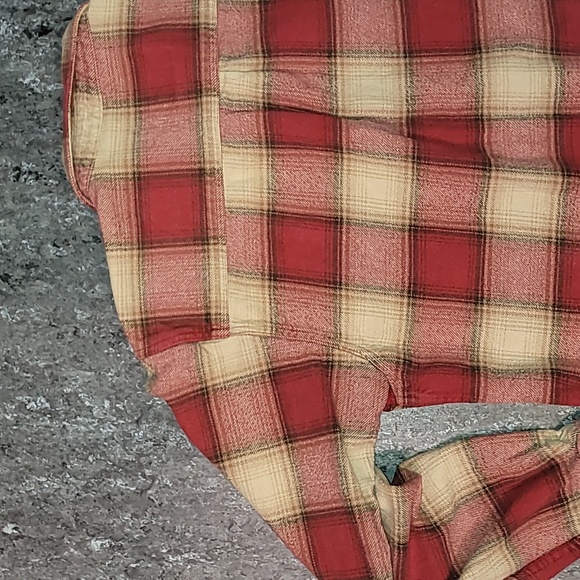 Field and Stream. Thick cotton flannel.  Men's size XL. Like-new - Picture 14 of 16